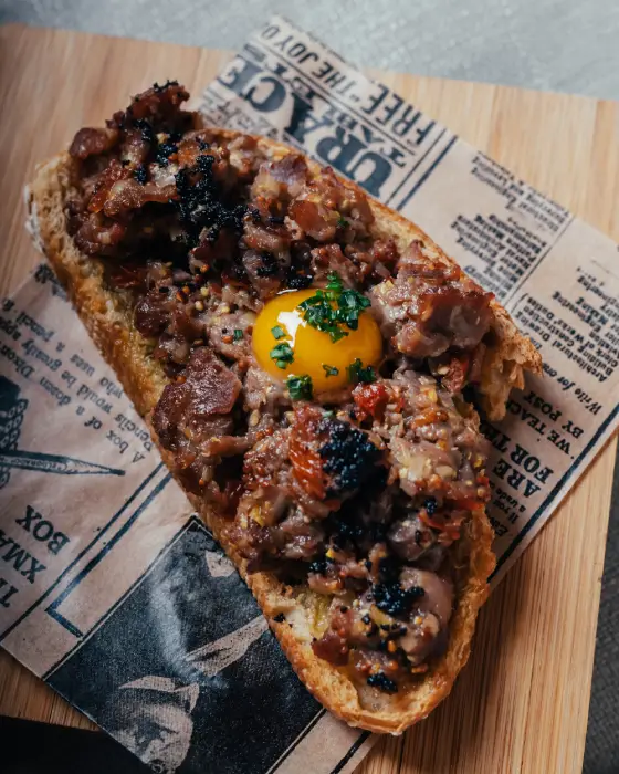Tosta de tartar de atún rojo